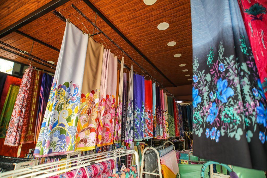 Kedai Fabrik - tekstil di Bandar Tangkak